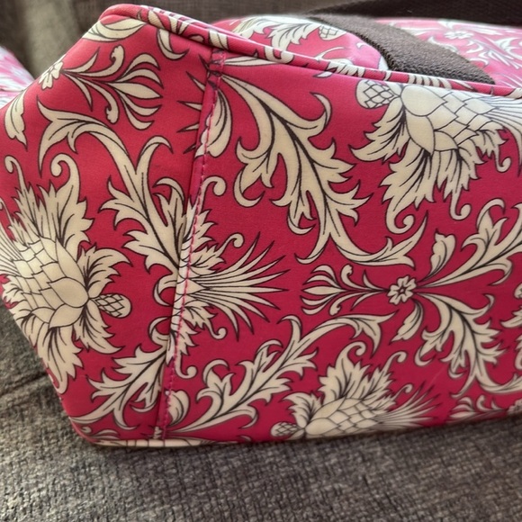 Emilie Sloan Seattle Pineapple Tote - Picture 5 of 7